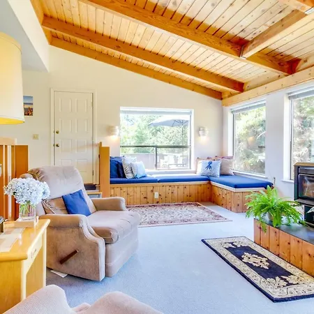 The Bobcat House Villa